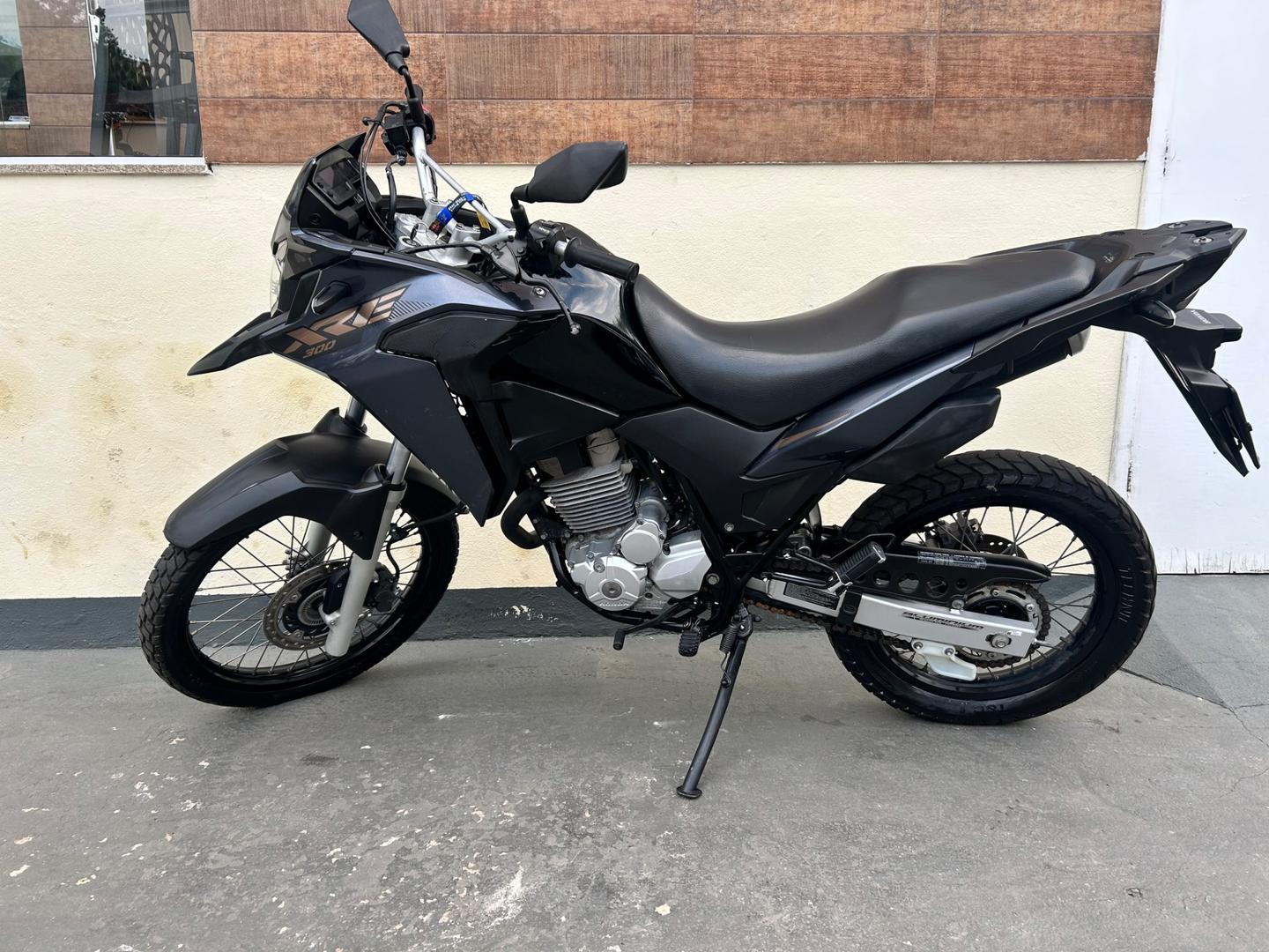 HONDA xre 300 abs