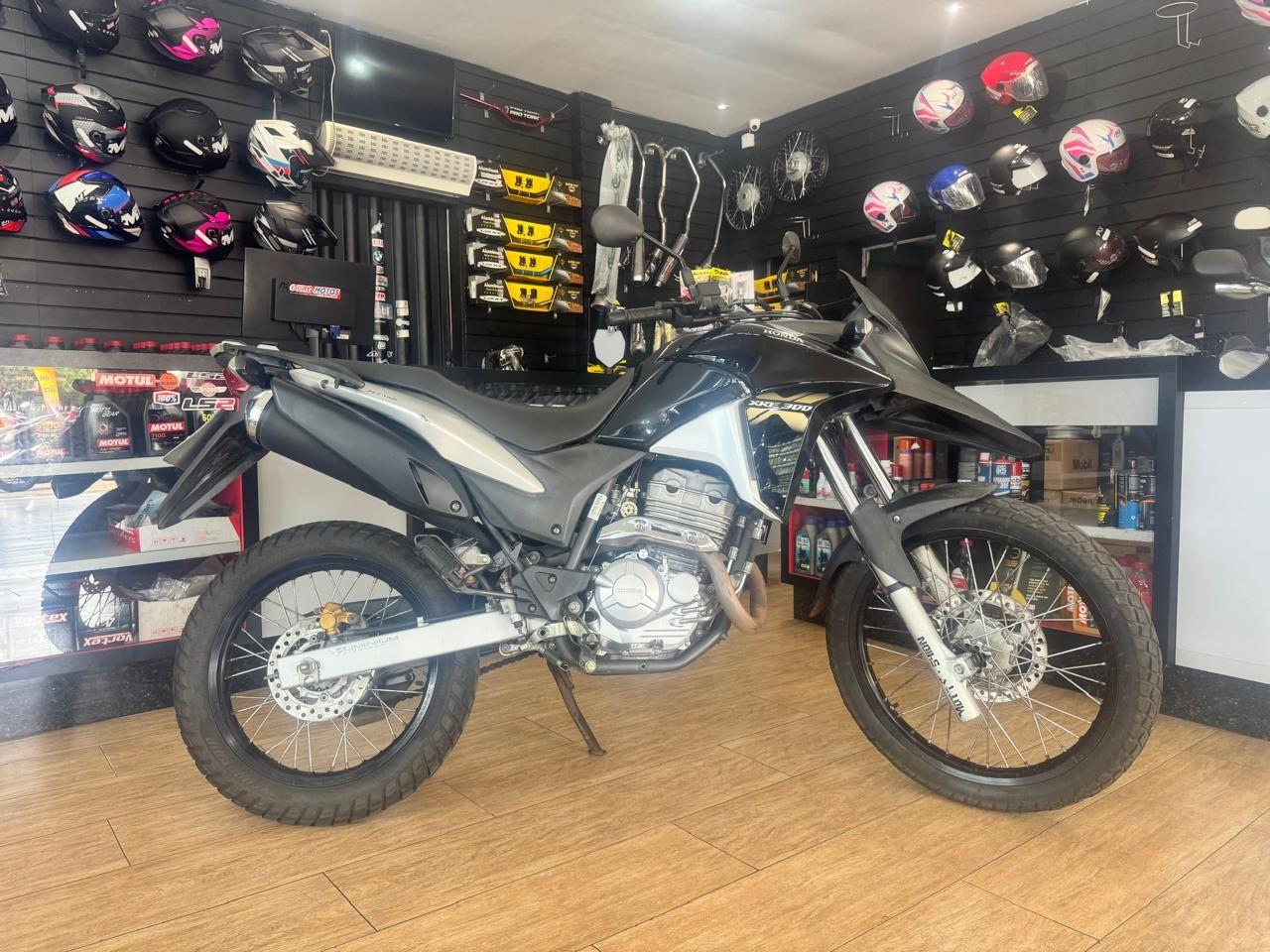 HONDA xre 300