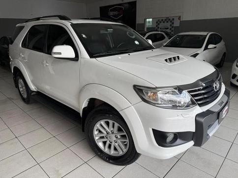 TOYOTA HILUXSW4 SRV4X4