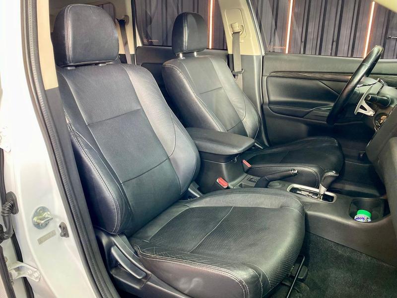 Mitsubishi Outlander 2.0 16V 160cv - foto 13