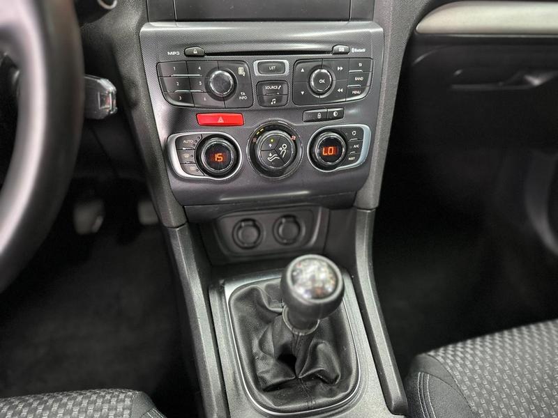 Citroën C4 Lounge Tendance 2.0 Flex 4P Mec - foto 8