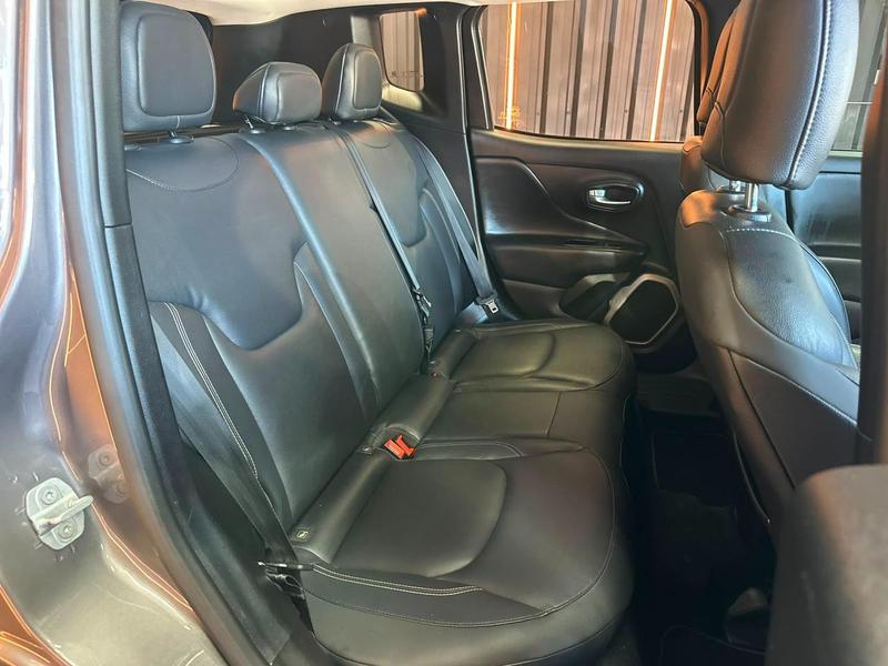 Jeep Renegade Longitude 1.8 4X2 Flex 16V Aut. - foto 11