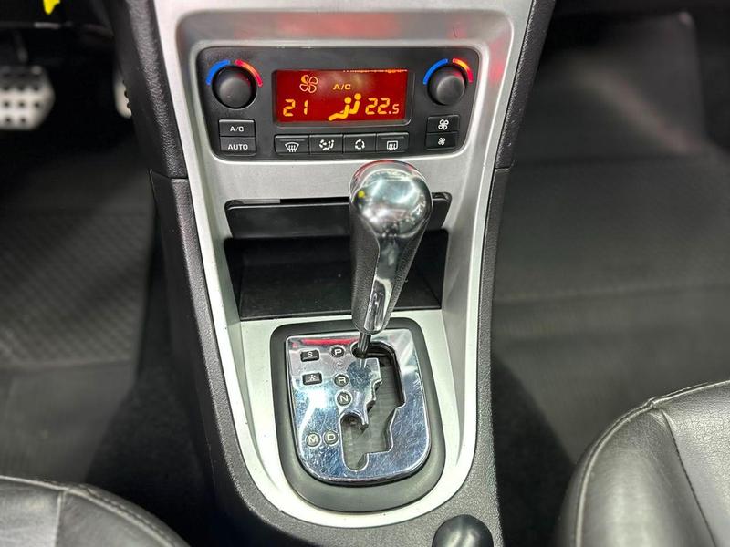 Peugeot 307 Hatch Feline 2.0 16vaut 4P - foto 8
