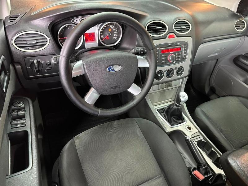 Ford Focus Sedan 2.0 16V 2.0 16V Flex 4P Aut. - foto 5