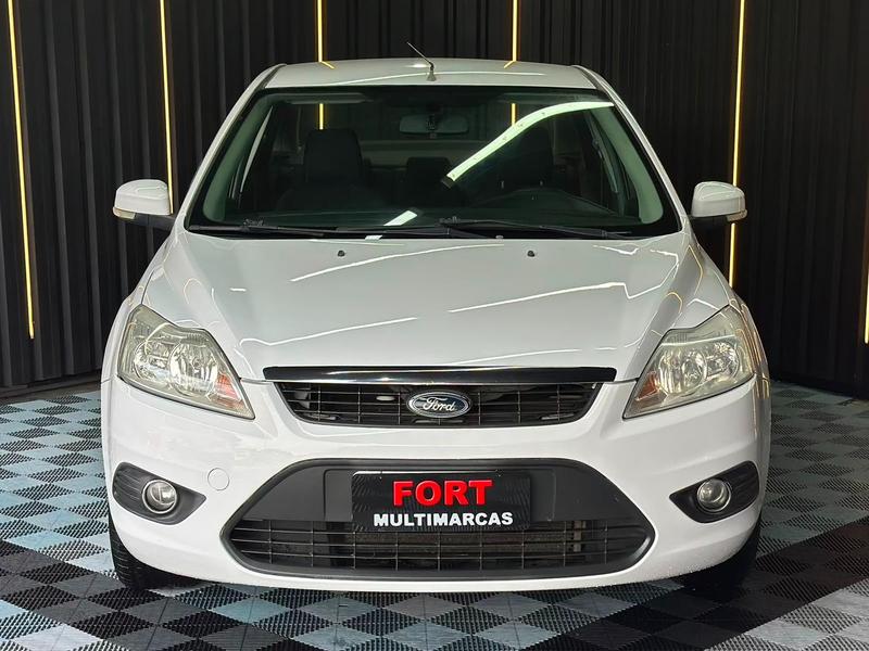 Ford Focus Sedan 2.0 16V 2.0 16V Flex 4P Aut. - foto 2
