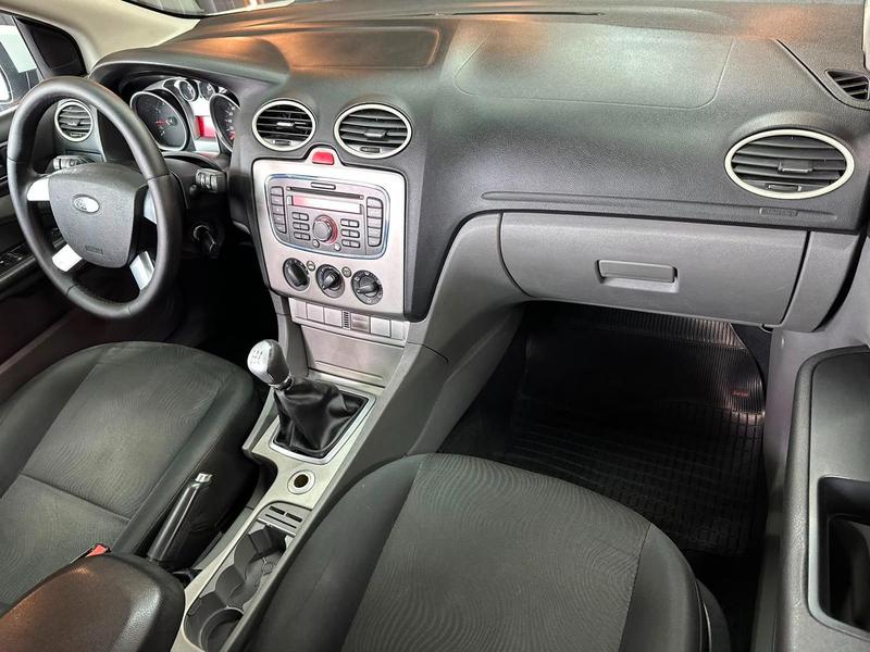 Ford Focus Sedan 2.0 16V 2.0 16V Flex 4P Aut. - foto 9