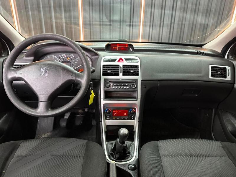 Peugeot 307 1.6 Presence Pack 16V Flex 4P Manual - foto 6