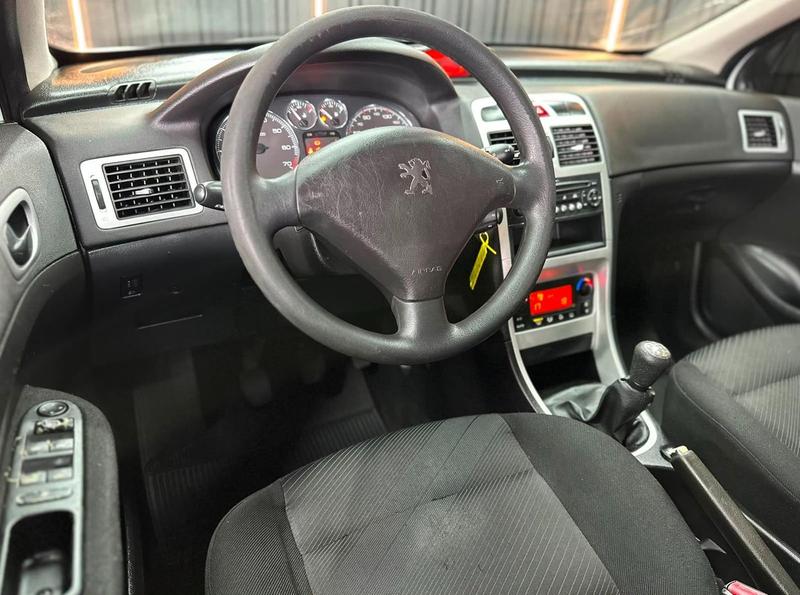 Peugeot 307 1.6 Presence Pack 16V Flex 4P Manual - foto 5