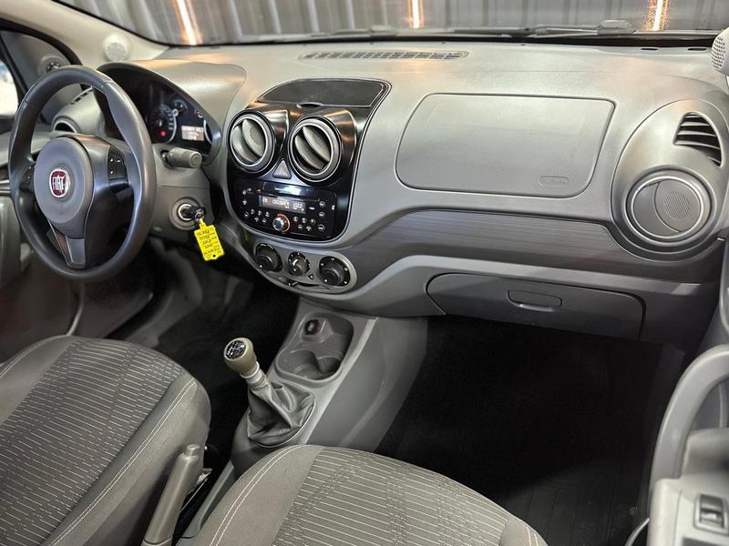 Fiat Palio Attract 1.4 - foto 8