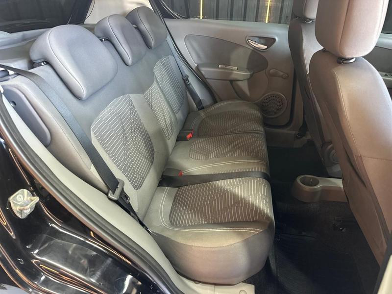 Fiat Palio Attract 1.4 - foto 10