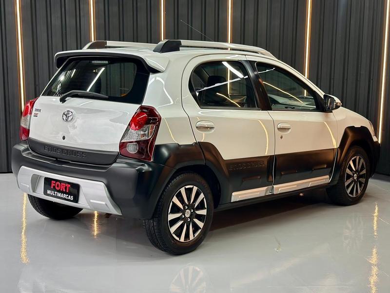 Toyota Etios 1.5 Cross Flex 16V 5P Mecanico - foto 3
