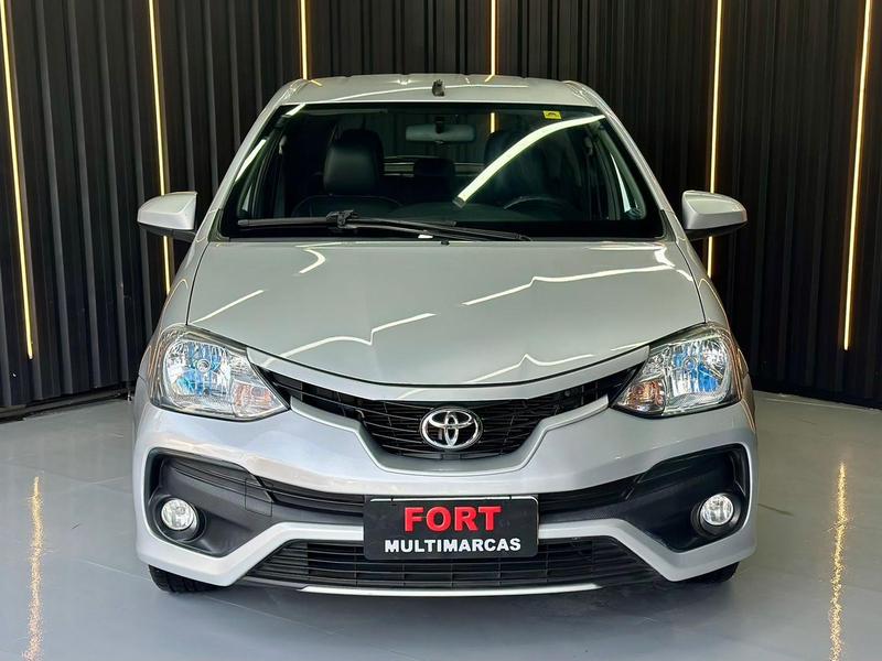 Toyota Etios Hatch X 13l Mt - foto 2