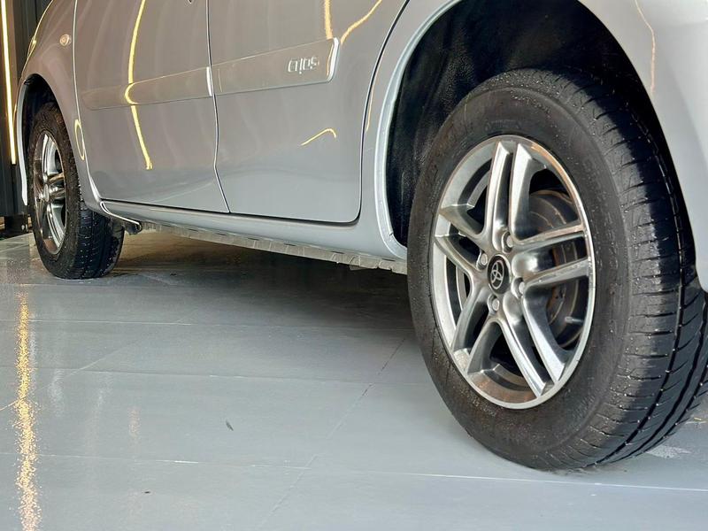 Toyota Etios Hatch X 13l Mt - foto 12