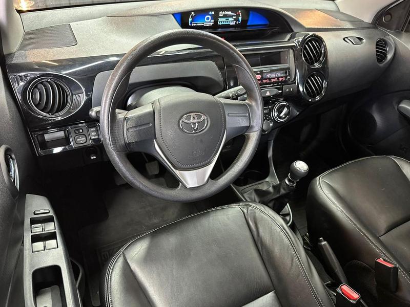 Toyota Etios Hatch X 13l Mt - foto 5