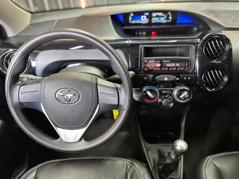 Toyota Etios Hatch X 13l Mt - foto 7
