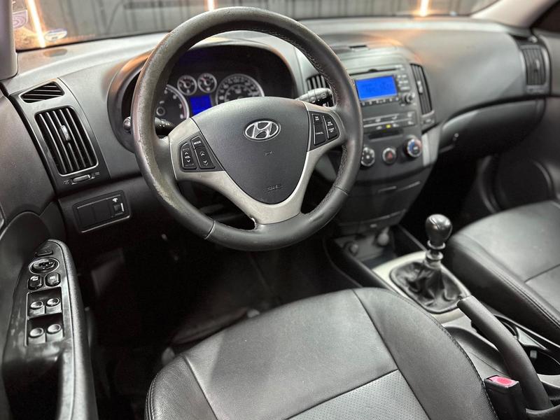 Hyundai i30 2.0 - foto 5