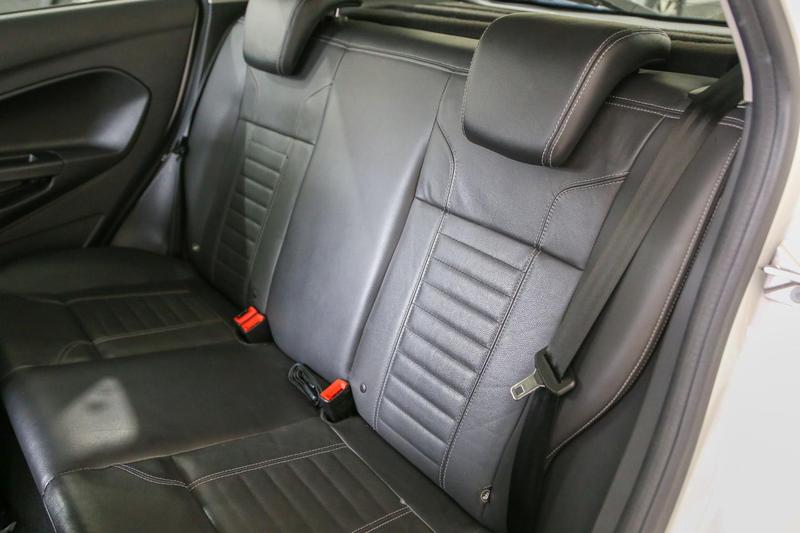 Ford Fiesta 1.6 Titanium Hatch 16V Flex 4P Powershift - foto 12
