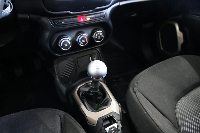 Jeep Renegade 1.8 4X2 16V - foto 11