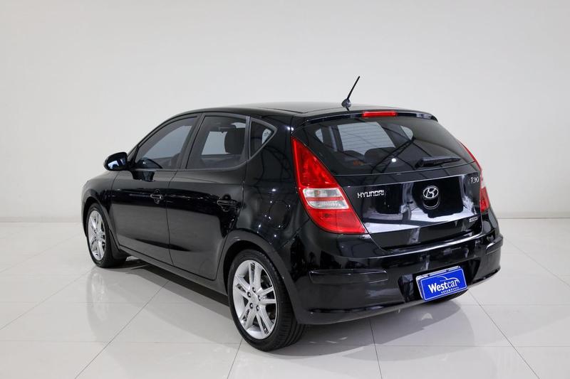 Hyundai i30 2.0 - foto 16