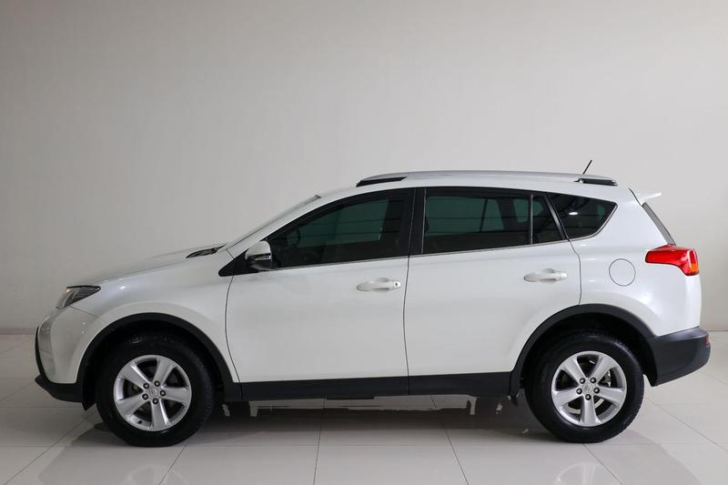 Toyota RAV4 2.0 4X2 16V Automático - foto 5