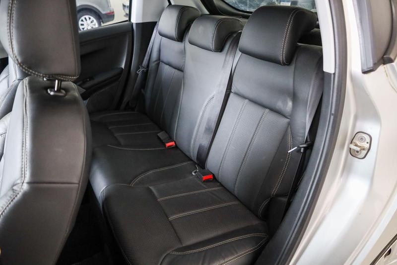 Peugeot 208 1.5 Active 8V Flex 4P Manual - foto 12