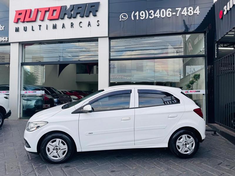CHEVROLET ONIX 1.0MT LT