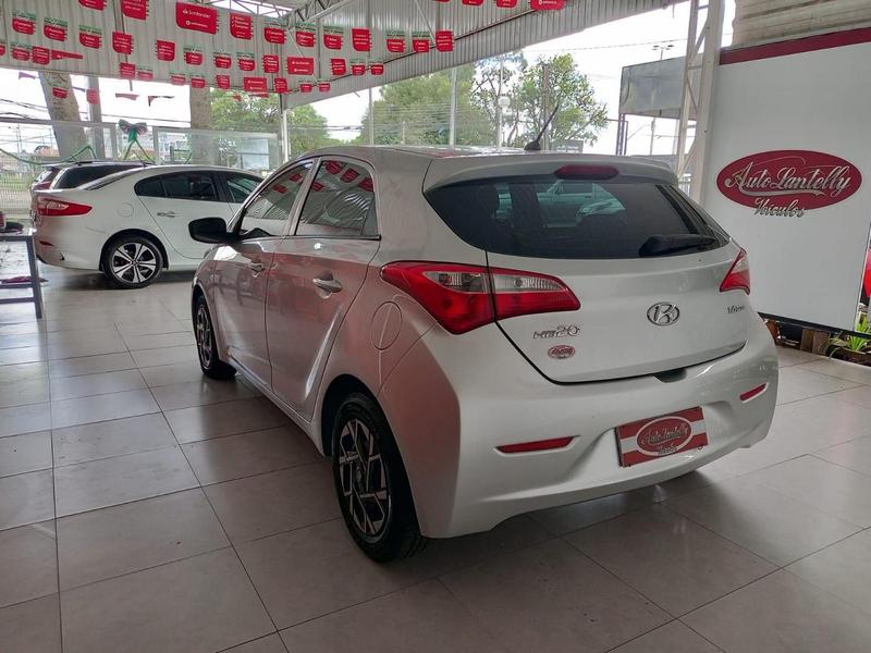 Hyundai HB20 1.6 Comfort Plus 16V Flex 4P Manual - foto 4