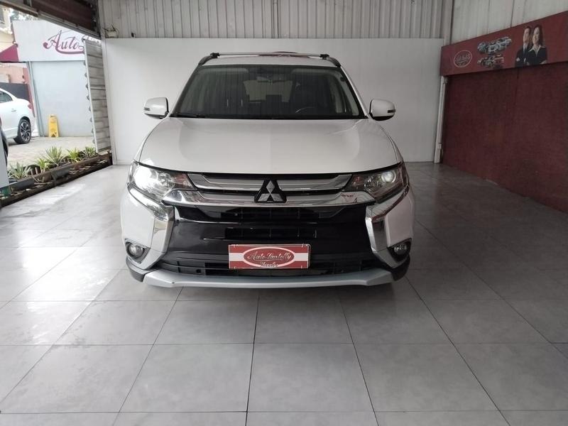 Mitsubishi Outlander 2.0 - foto 2