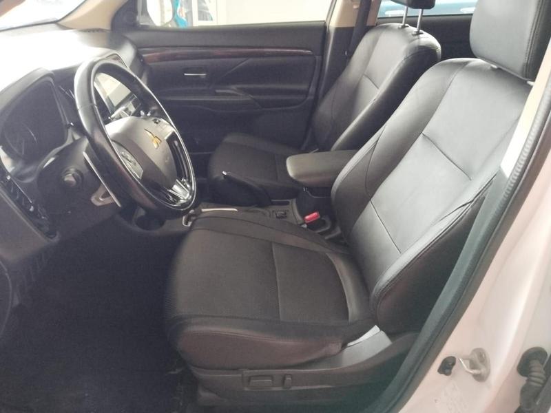 Mitsubishi Outlander 2.0 - foto 7