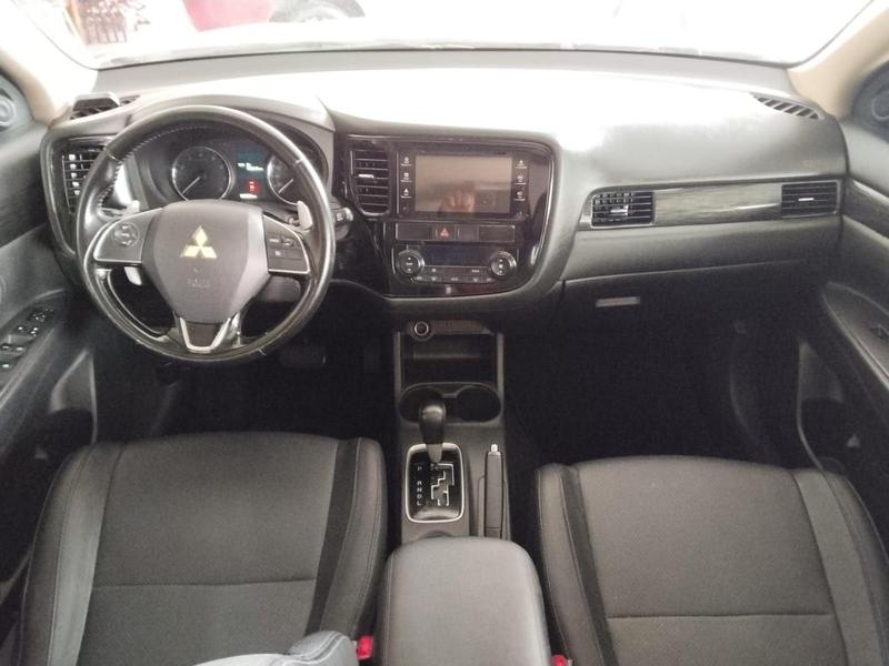 Mitsubishi Outlander 2.0 - foto 9