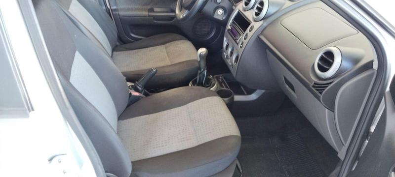 Ford Fiesta Sedan Sedan 1.6 Flex - foto 10