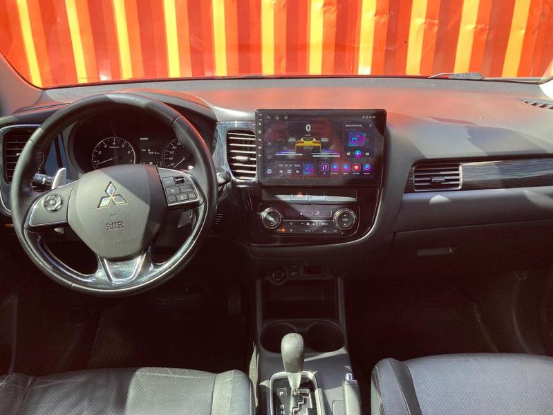Mitsubishi Outlander 3.0 - foto 5