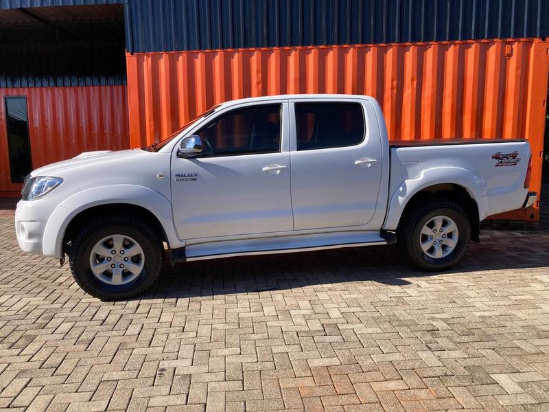 TOYOTA HILUX CD4X4 SRV