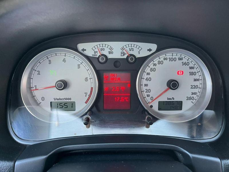 Volkswagen Golf 1.6 Mi Total Flex 8V 4P - foto 17
