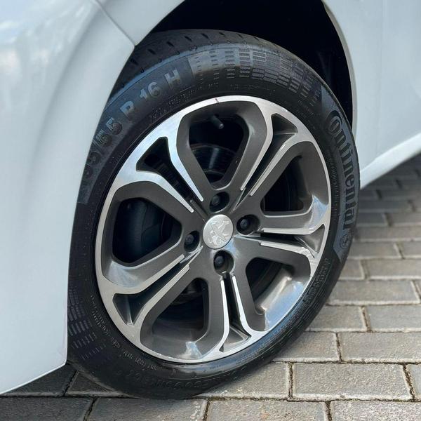Peugeot 208 Griffe A - foto 6
