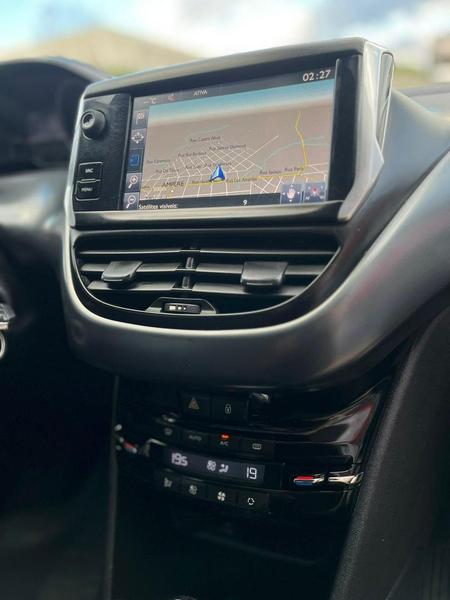 Peugeot 208 Griffe A - foto 16