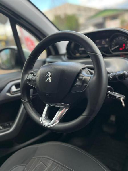 Peugeot 208 Griffe A - foto 17