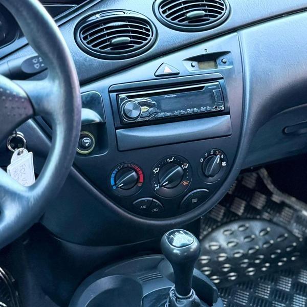 Ford Focus 16l Ha - foto 9