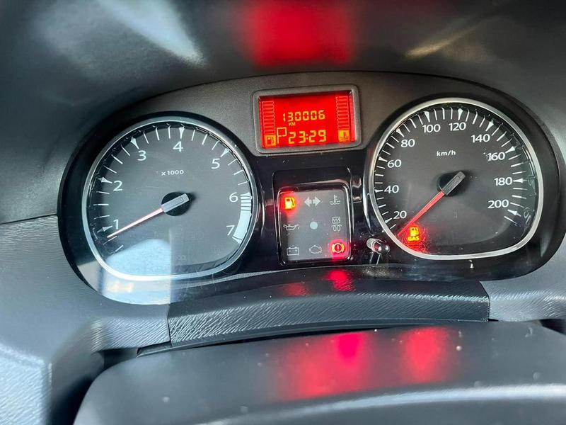 Renault Duster 2.0 D 4x2a - foto 15