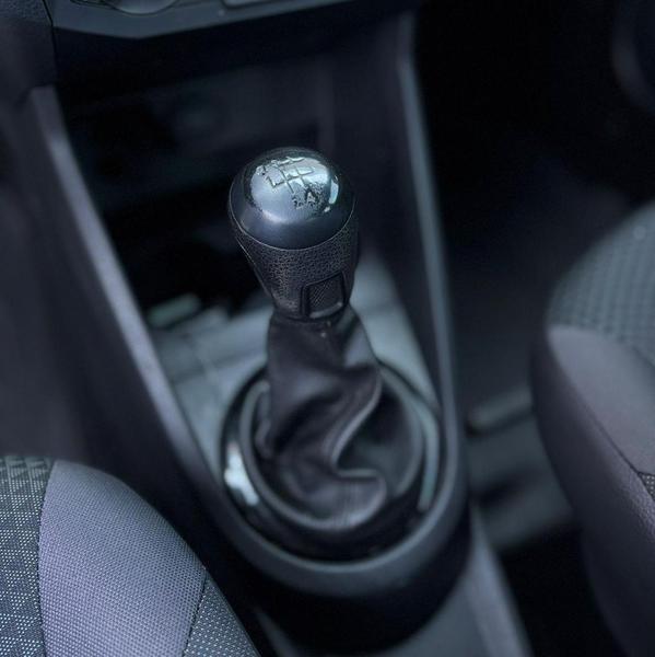 Volkswagen Voyage 16l - foto 15