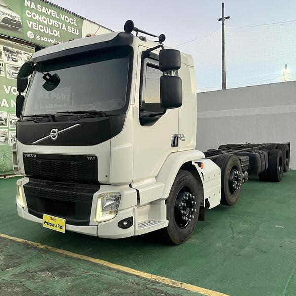 VOLVO VM 330 8X2 2P (DIESEL) (E5)