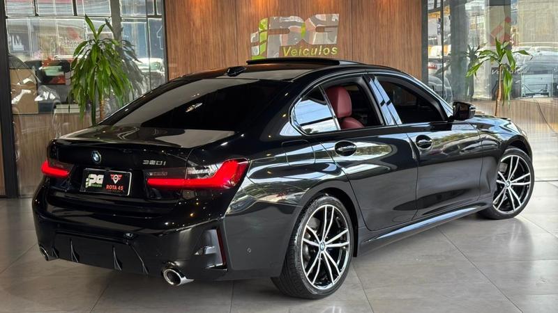 BMW 320i M Sport Flex - foto 5
