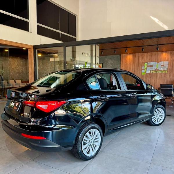 Fiat Cronos Drive 13 8V Flex Automático - foto 12
