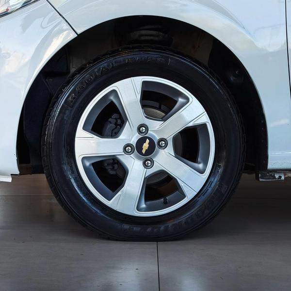Chevrolet Onix 1 4mt LTZ - foto 8