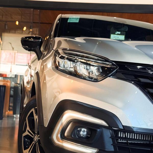 Renault Captur Iconic 13 Tb 16V Flex 5P Automático - foto 3