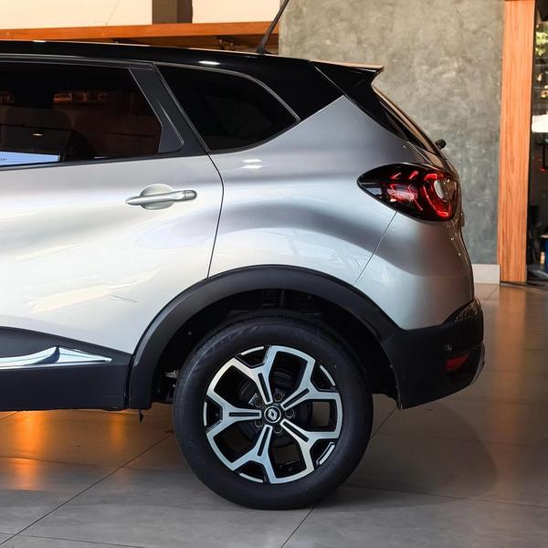 Renault Captur Iconic 13 Tb 16V Flex 5P Automático - foto 6