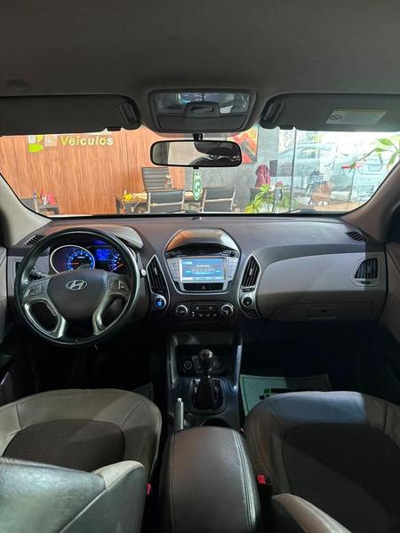Hyundai ix35 2.0 - foto 10