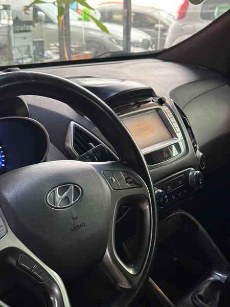 Hyundai ix35 2.0 - foto 13