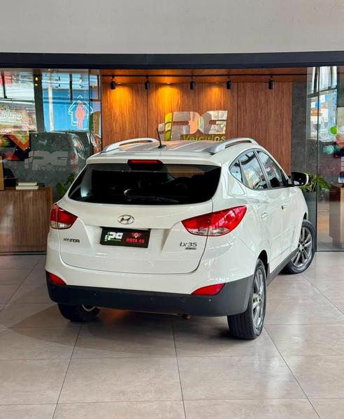 Hyundai ix35 2.0 - foto 8