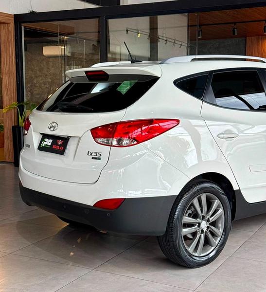 Hyundai ix35 2.0 - foto 9